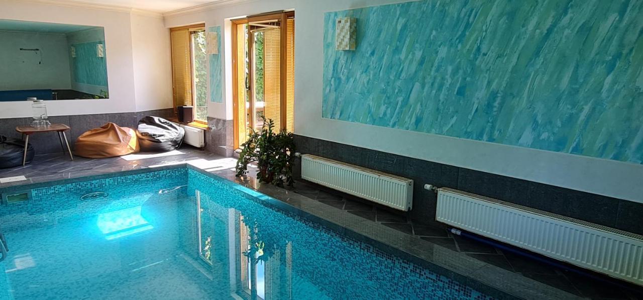 Spacious House With Indoor Pool & Sauna. Ādaži エクステリア 写真